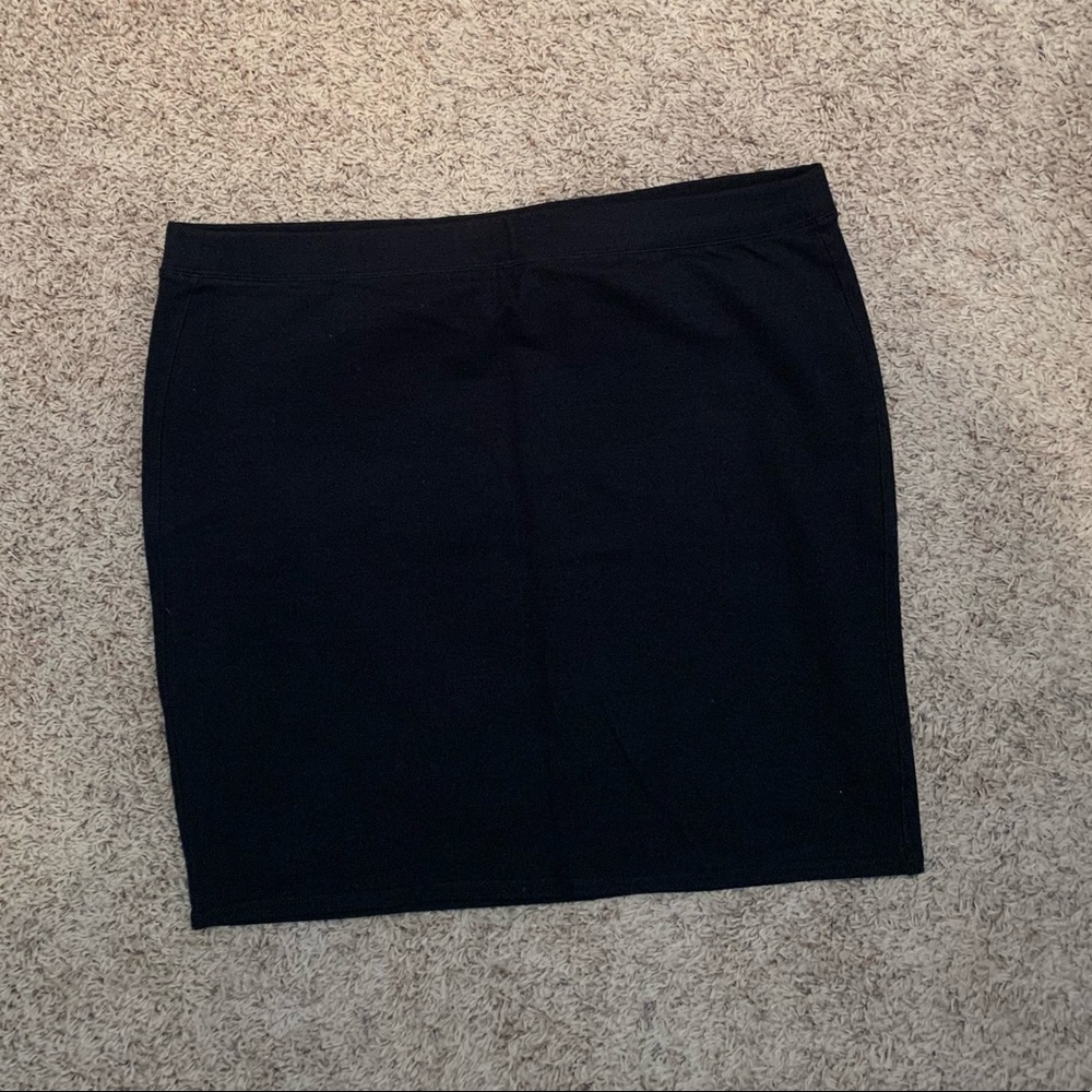 Stretchy Black Pencil Skirt